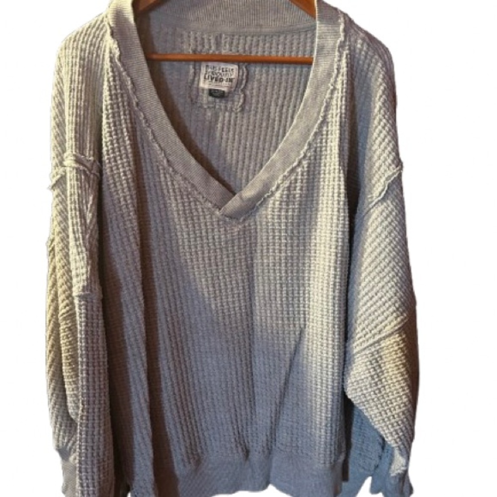 American Eagle Outfitters American Eagle Light Gray V-Neck Waffle Knit Top- NWOT